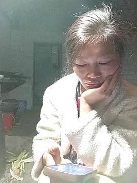 siusiu-00 online show from 10/27/25, 09:52