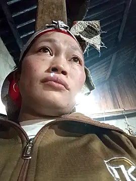 siusiu-00 online show from 11/05/25, 08:31