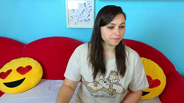 Snapshot of Soft_Lilly chatting on 11/17/25, 06:08 Soft Lilly online show from 11/17/25, 06:08