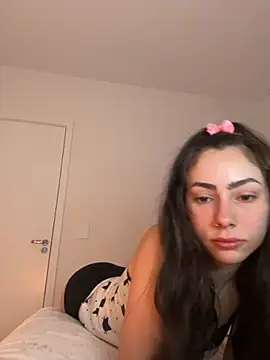 Baby Mia pires online show from 11/22/25, 01:15