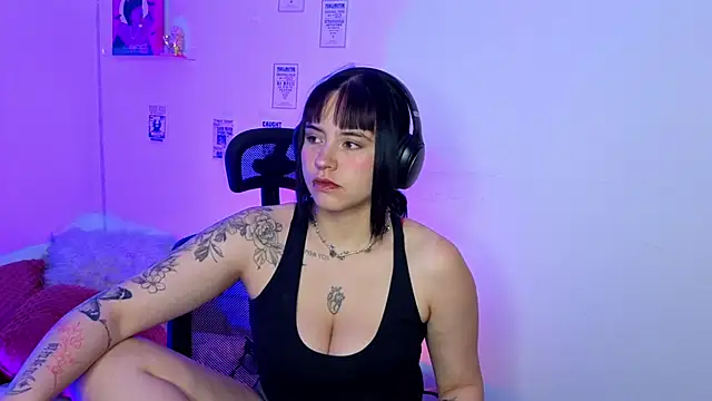 Emily Lindey online show from 04/09/26, 04:56