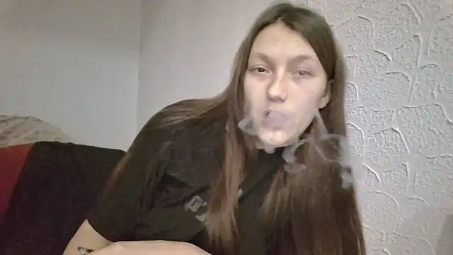 luna tt online show from 12/18/25, 06:47