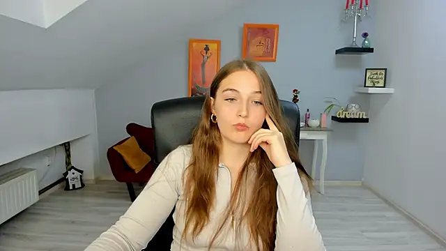 AnneWilsonn online show from 11/10/25, 12:26