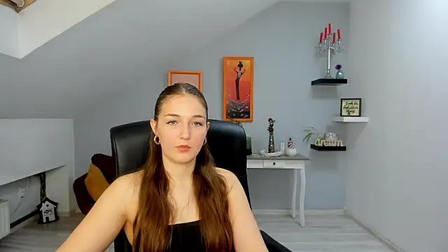 AnneWilsonn online show from 12/01/25, 12:10