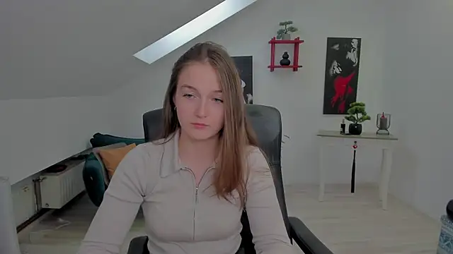 AnneWilsonn online show from 05/13/26, 08:44