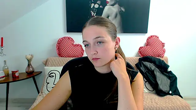 Snapshot of AnneWilsonn chatting on 07/21/26, 06:49 AnneWilsonn online show from 07/21/26, 06:49