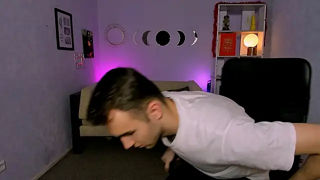 astren villo online show from 03/04/26, 06:52