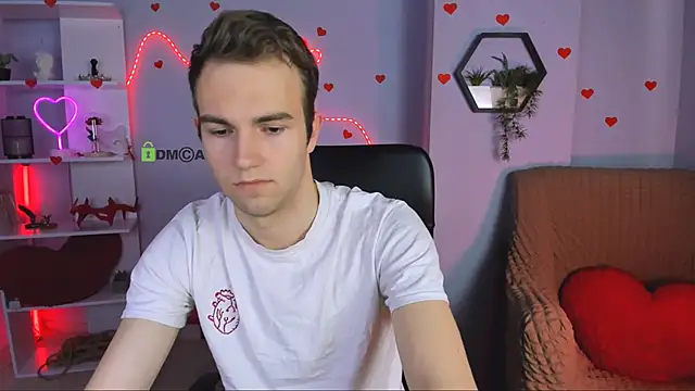 astren villo online show from 04/14/26, 05:46