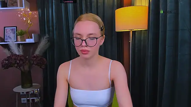 sendi cais online show from 04/17/26, 06:44