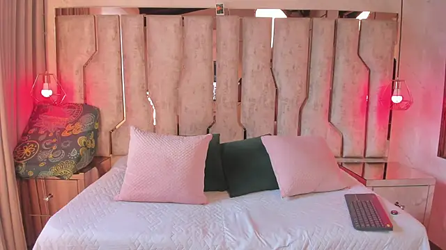 Black barbie25 online show from 10/16/25, 07:59