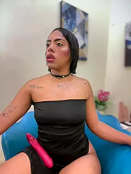 Snapshot of NovaFoxx chatting on 10/22/25, 01:22 NovaFoxx online show from 10/22/25, 01:22