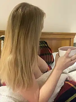 madamlillyrose online show from 01/09/26, 08:17