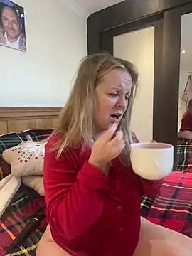 madamlillyrose online show from 01/16/26, 09:13