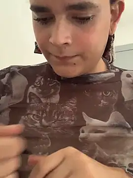 La-Gatiita-trans online show from 10/19/25, 03:56