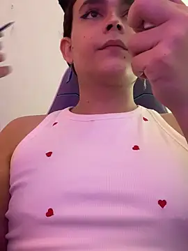 La-Gatiita-trans online show from 10/27/25, 03:27