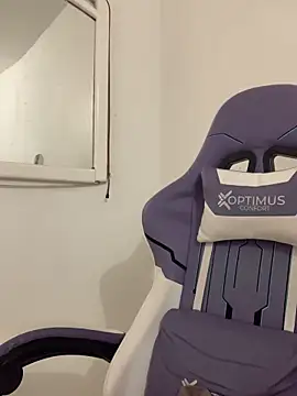 La-Gatiita-trans online show from 04/15/26, 03:19