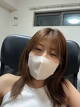 ichika 2  online show from 07/04/26, 12:44