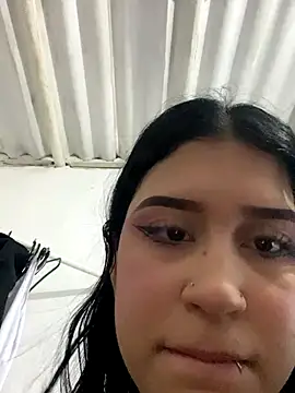 cristalxxx hott online show from 10/29/25, 05:04