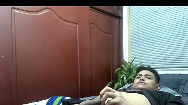 Snapshot of rexforctz chatting on 12/01/25, 08:08 rexforctz online show from 12/01/25, 08:08