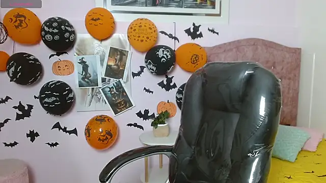 AmethystShadow17 online show from 10/19/25, 01:45