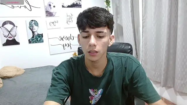 AmethystShadow17 online show from 10/29/25, 03:47