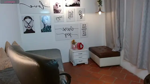 AmethystShadow17 online show from 11/01/25, 07:27