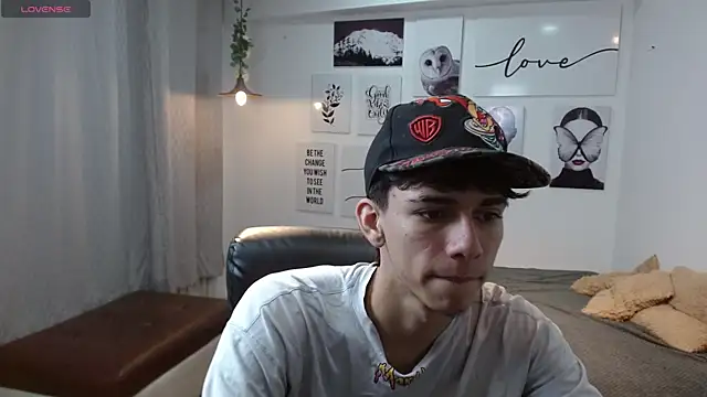 AmethystShadow17 online show from 11/18/25, 04:44