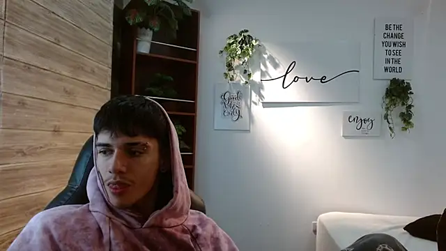 AmethystShadow17 online show from 04/26/26, 04:54