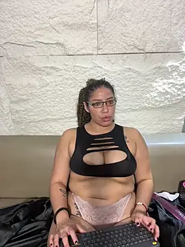 Yvonny27 online show from 11/02/25, 01:02