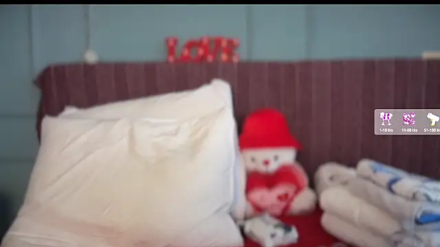  Nefertiti online show from 02/25/26, 10:25