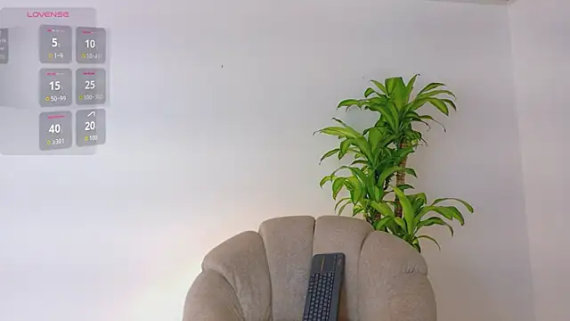 Snapshot of Axel_Cody_ chatting on 05/26/26, 01:40 Axel Cody online show from 05/26/26, 01:40