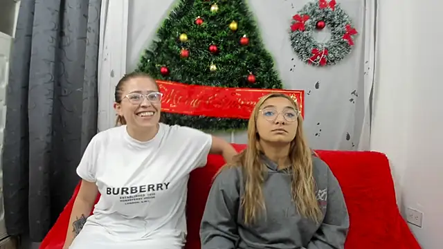 lesb milf online show from 01/03/25, 11:44