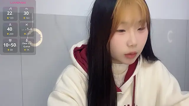 Snapshot of Destin7799 chatting on 12/22/25, 04:20 Destin7799 online show from 12/22/25, 04:20