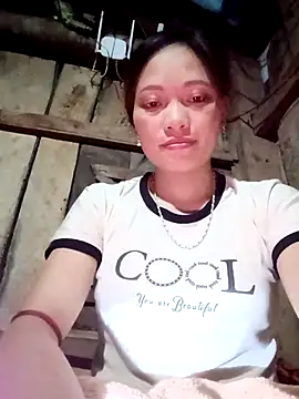 Snapshot of huhu-sexxy chatting on 11/06/25, 10:43 huhu-sexxy online show from 11/06/25, 10:43