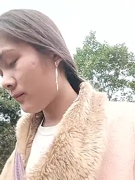 Lyssa-a online show from 11/20/25, 05:40