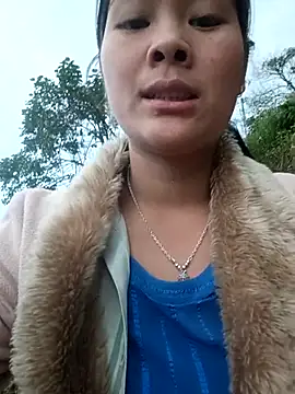 Lyssa-a online show from 12/17/25, 09:26