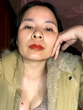 Listen-ly online show from 12/21/25, 04:25