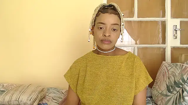 fifiqueen25 online show from 12/17/25, 11:16