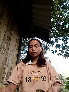 Nguyet2k4 online show from 12/19/25, 01:34