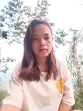 Nguyet2k4 online show from 04/05/26, 10:51