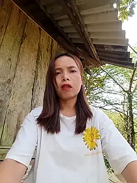 Nguyet2k4 online show from 04/06/26, 05:08