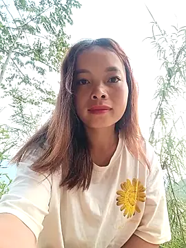 Nguyet2k4 online show from 04/09/26, 11:10