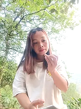 Nguyet2k4 online show from 04/11/26, 11:09