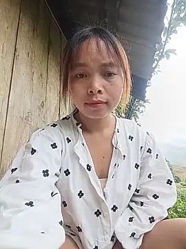 Nguyet2k4 online show from 06/05/26, 12:39