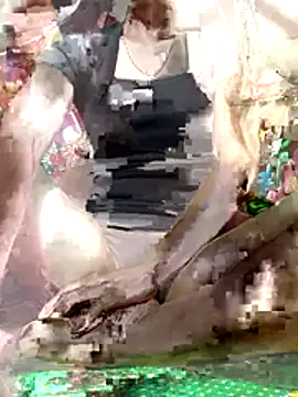 Snapshot of -Kem-01 chatting on 12/19/25, 10:00 -Kem-01 online show from 12/19/25, 10:00