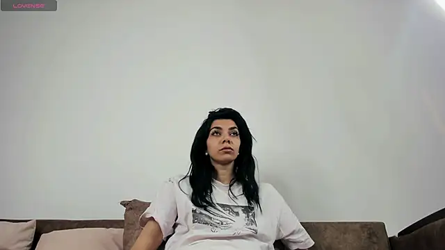 ReneeVoss online show from 04/27/26, 03:26