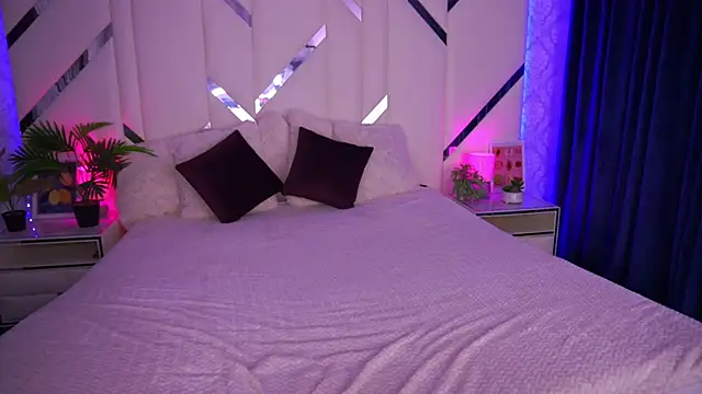 CuteeFoxy online show from 10/23/25, 01:54