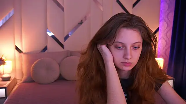 CuteeFoxy online show from 04/15/26, 12:56