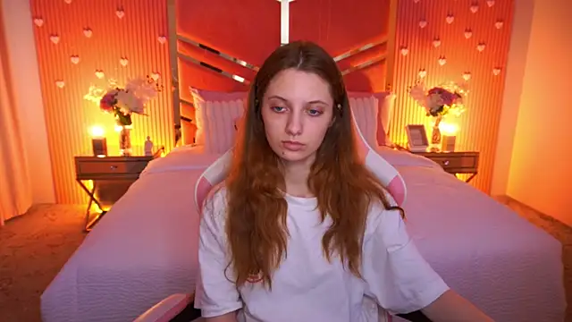 CuteeFoxy online show from 07/18/26, 12:42