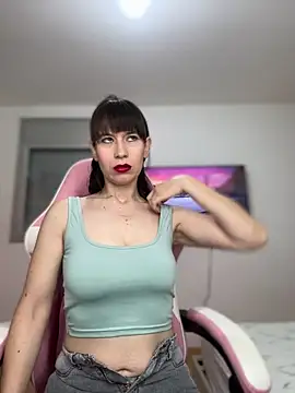 AlanaRius18 online show from 04/16/26, 08:04